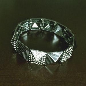 Price ⬇️ Lia Sophia Hematite Stretch Bracelet